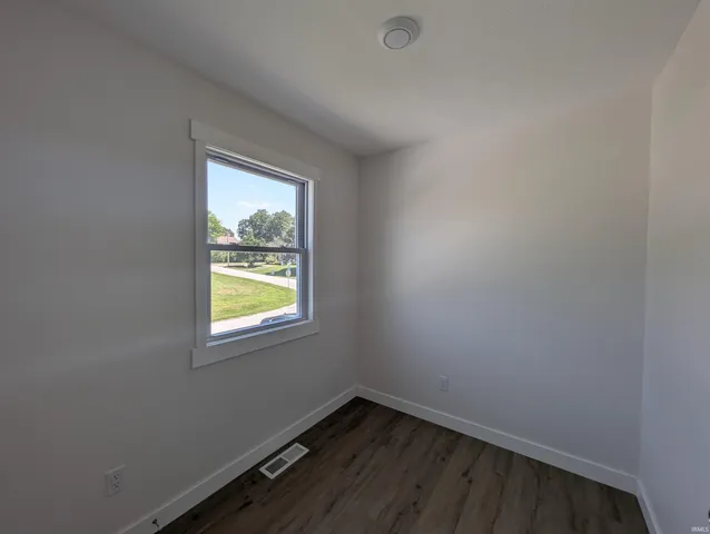 $299,000 | 811 Southwest 1st Street, Washington, IN 47501