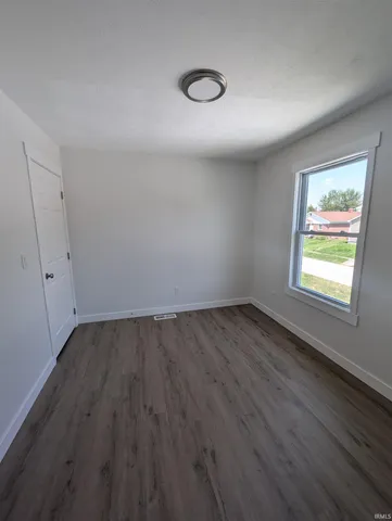 $299,000 | 811 Southwest 1st Street, Washington, IN 47501