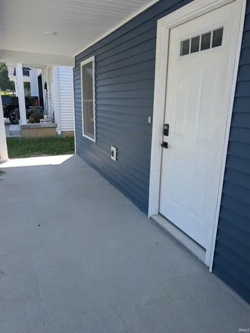 $299,000 | 811 Southwest 1st Street, Washington, IN 47501