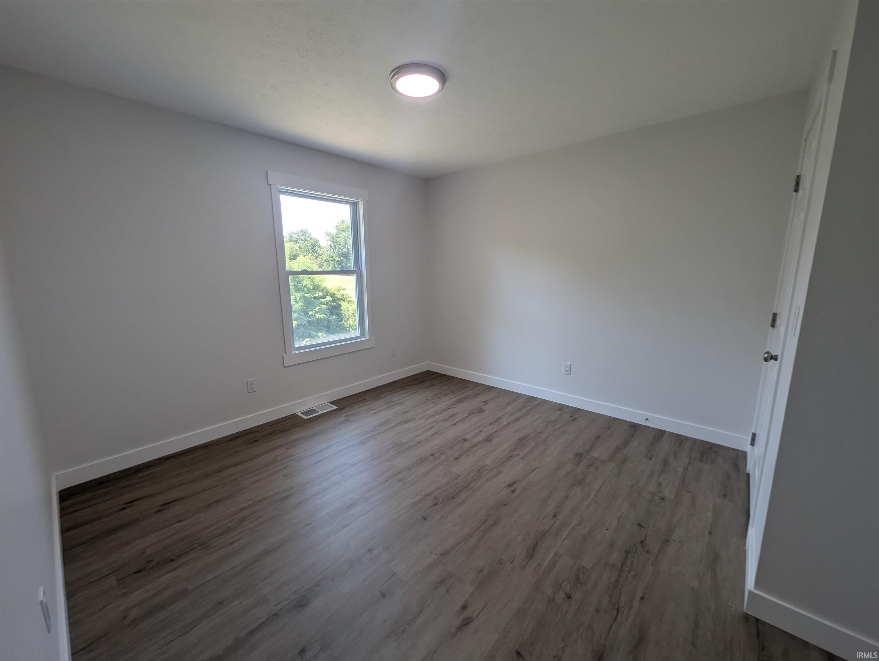 811 Southwest 1st Street Washington, IN 47501 - Photo 22 of 25