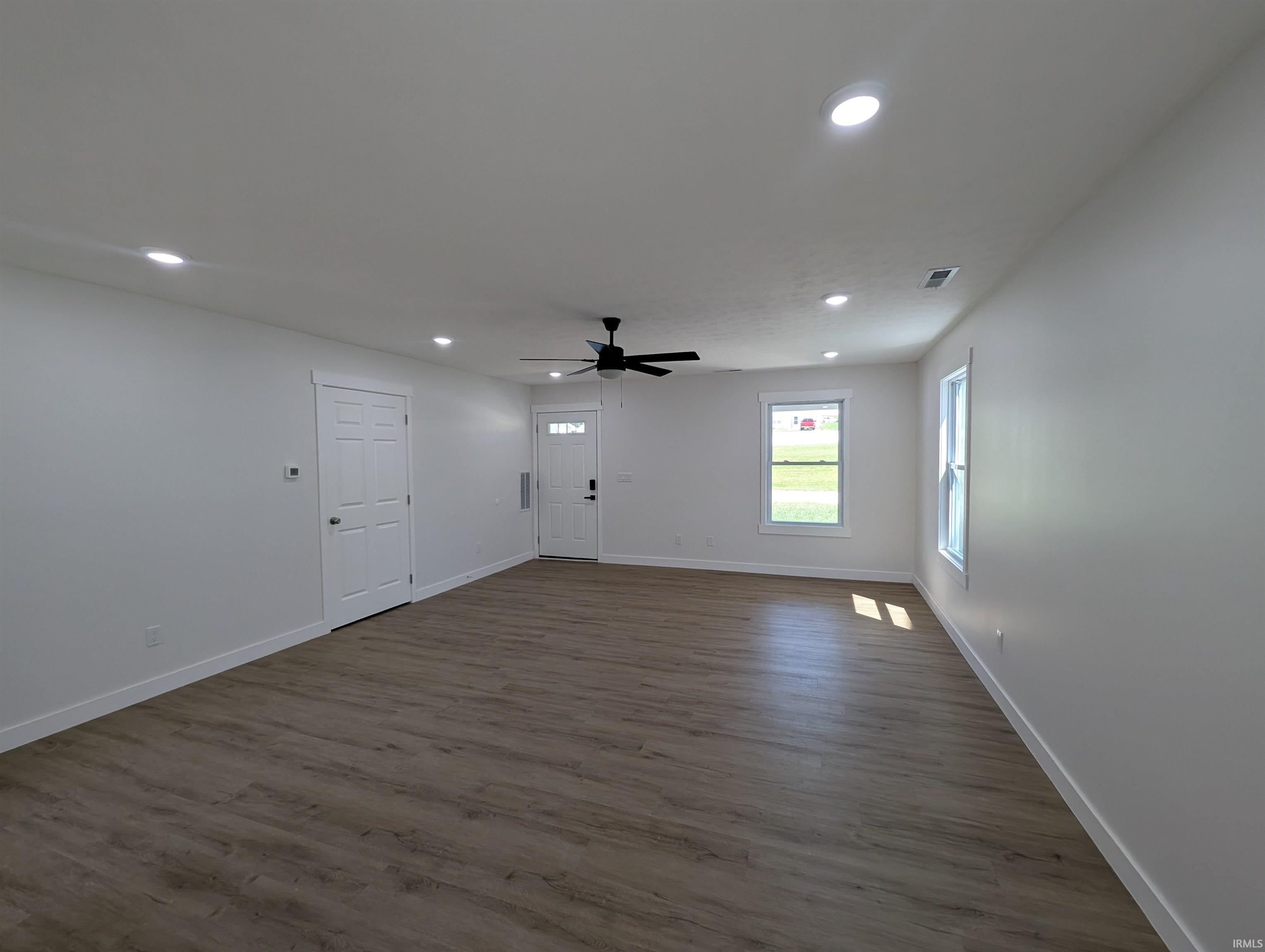 811 Southwest 1st Street Washington, IN 47501 - Photo 6 of 25