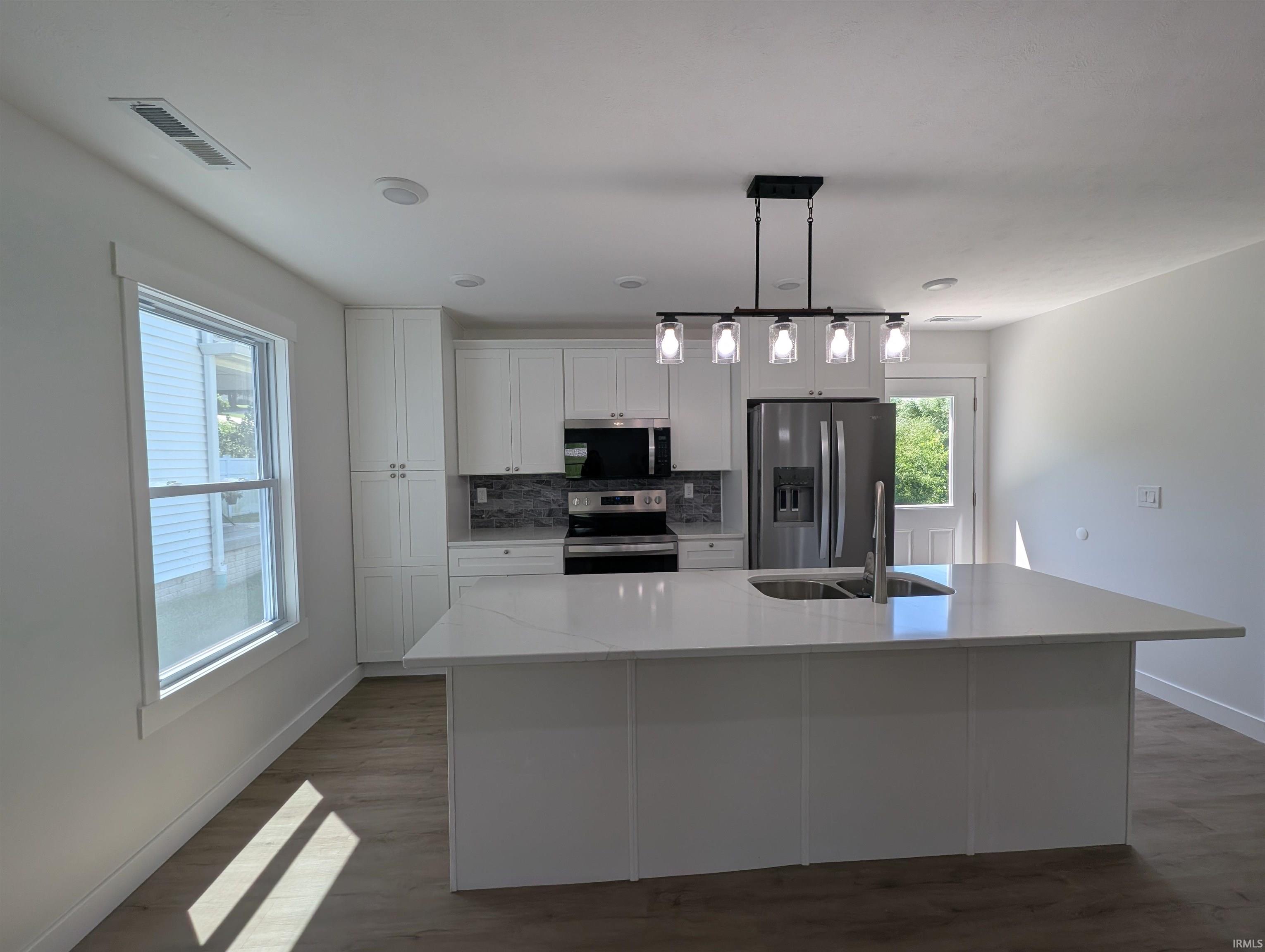 811 Southwest 1st Street Washington, IN 47501 - Photo 7 of 25