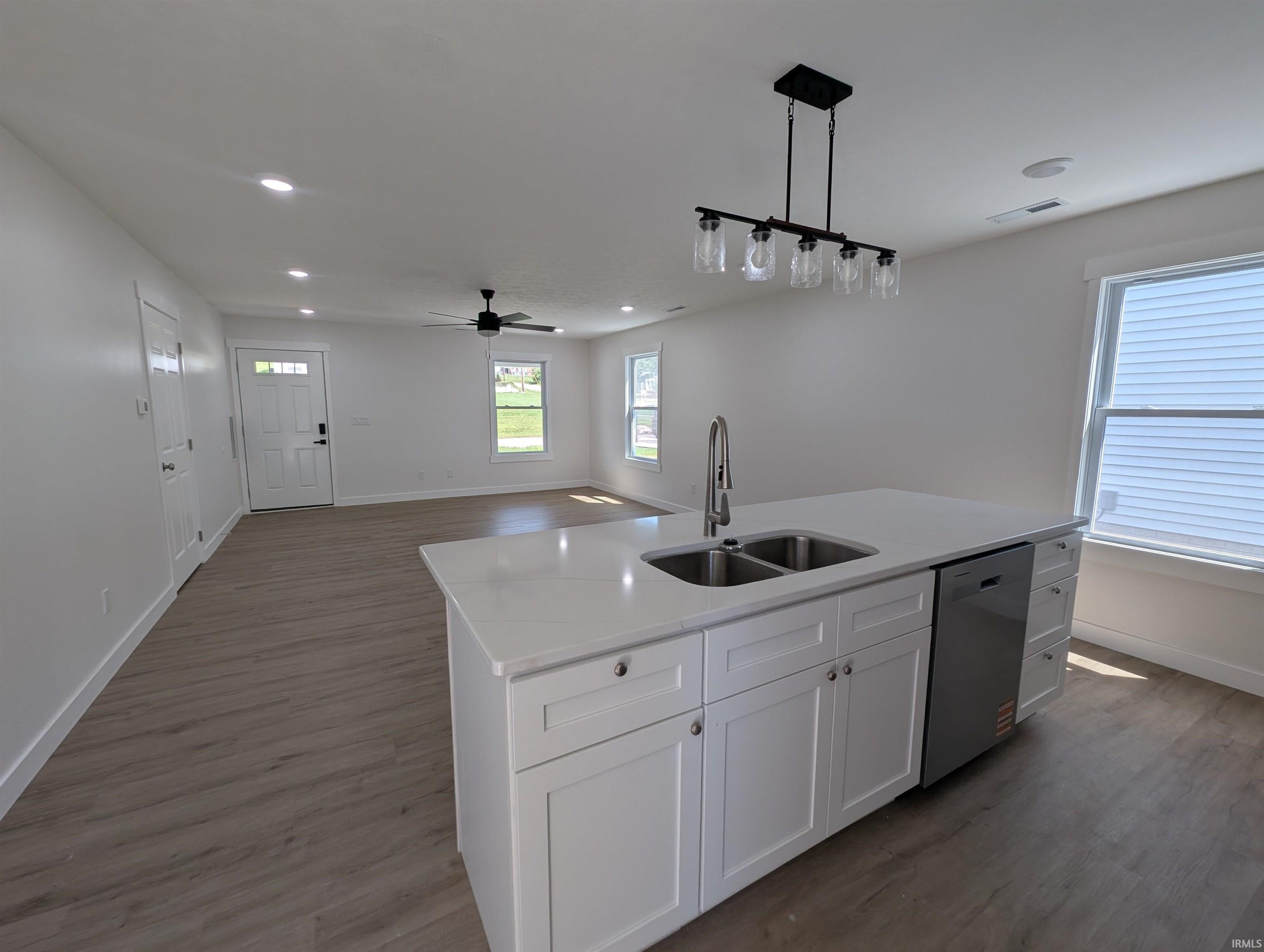 811 Southwest 1st Street Washington, IN 47501 - Photo 9 of 25