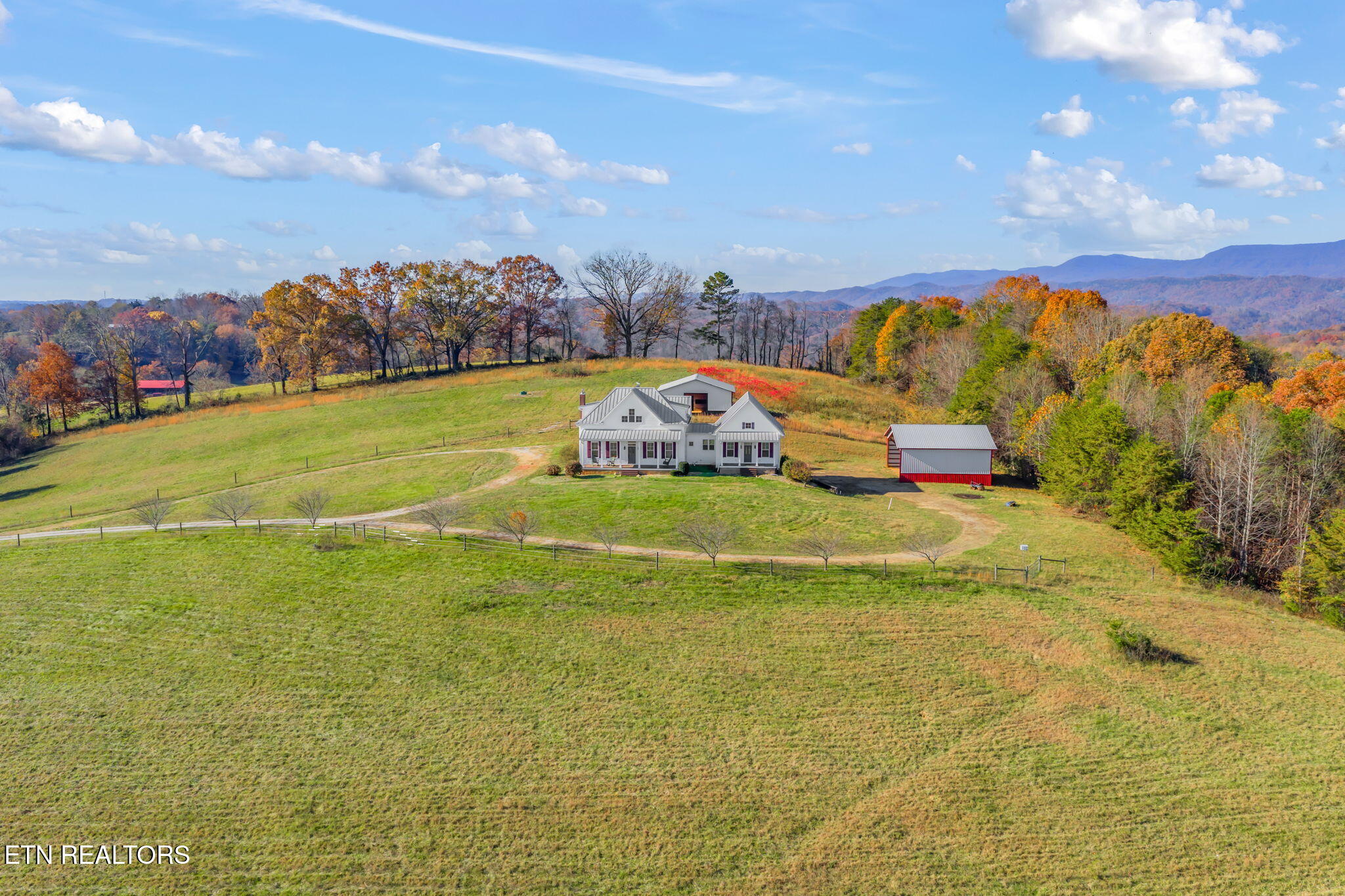 321 Peach Orchard Road Clinton, TN 37716 - Photo 3 of 60 72-web-or-mls-321 Peach Orchard Road-70
