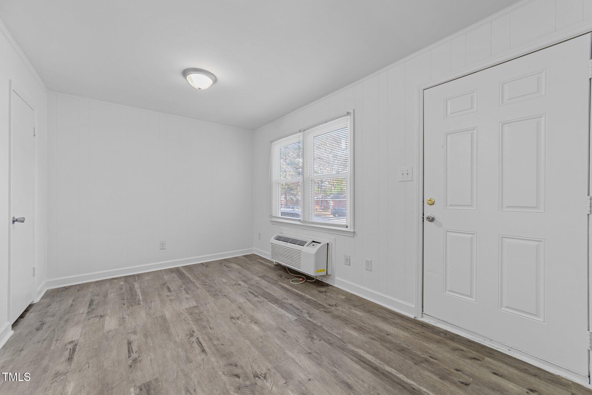 105 Bennett Court Durham, NC 27701 - Photo 5 of 26 16-web-or-mls-3D5A1524