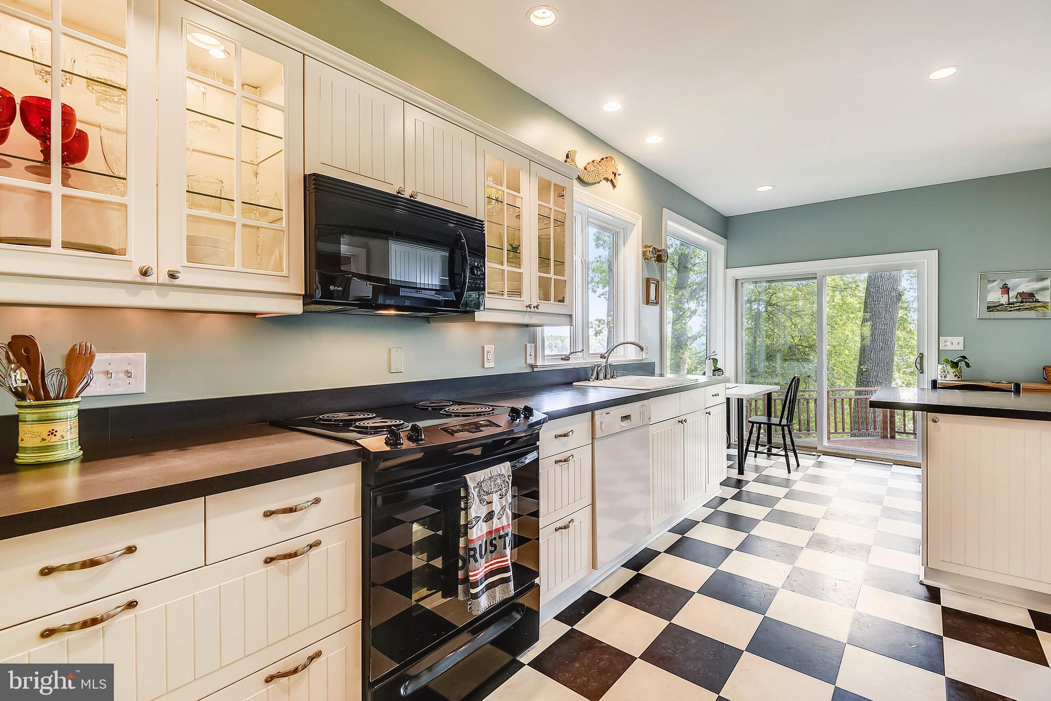 716 Robin Hood Road Annapolis, MD 21405 - Photo 24 of 68 Gallery Image 24