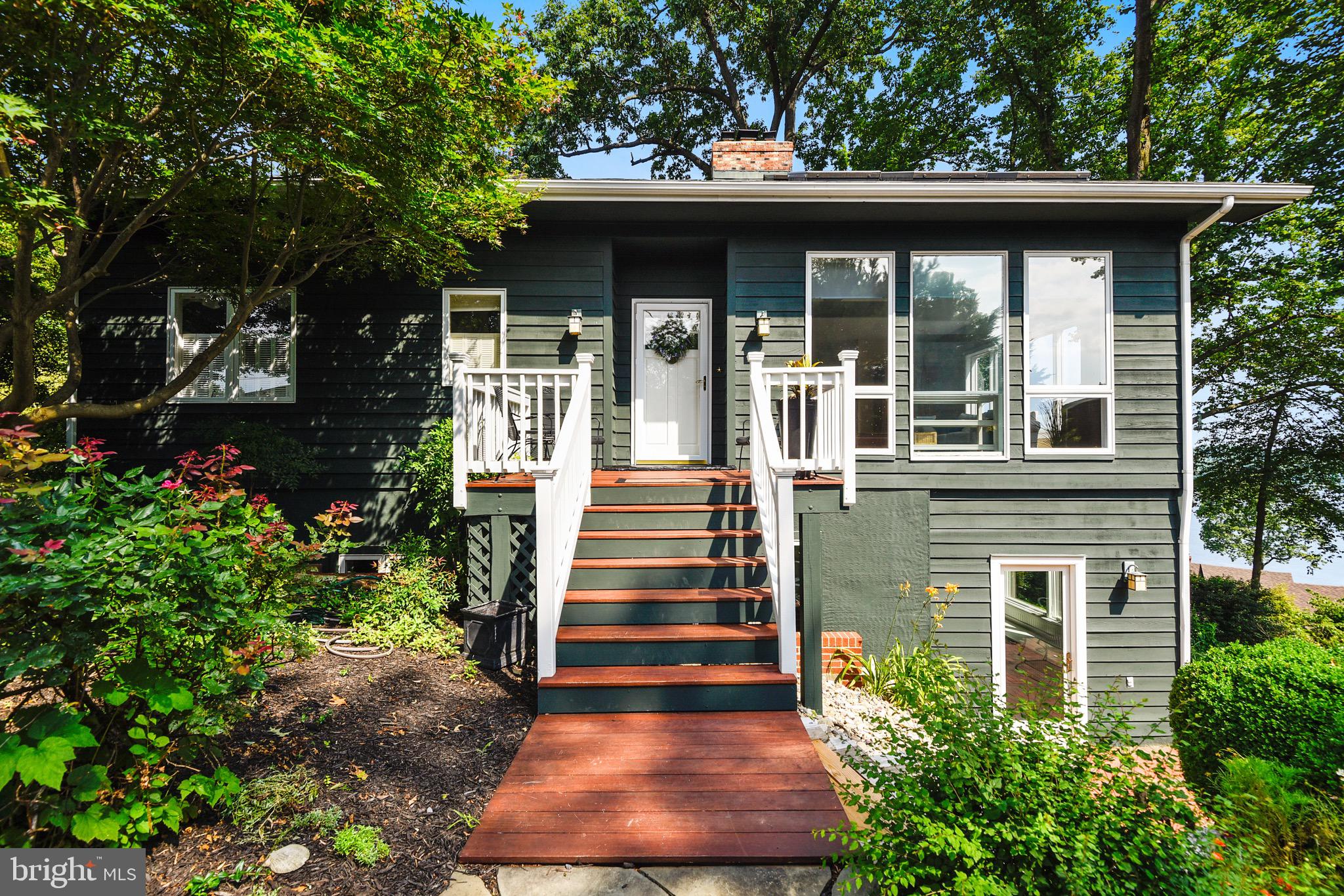 716 Robin Hood Road Annapolis, MD 21405 - Photo 3 of 68 Gallery Image 3