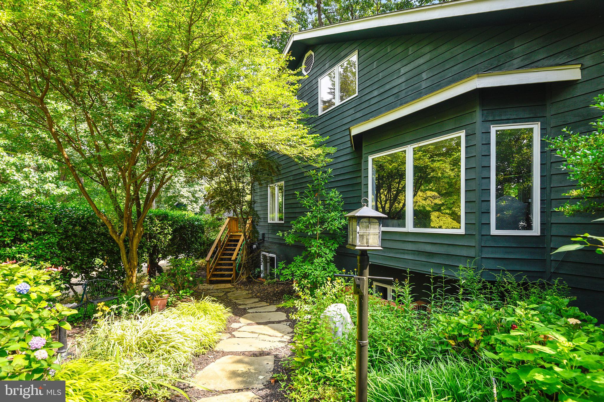 716 Robin Hood Road Annapolis, MD 21405 - Photo 4 of 68 Gallery Image 4