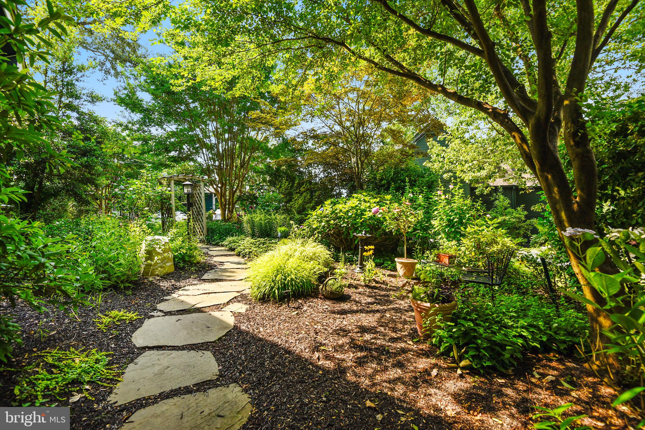 716 Robin Hood Road Annapolis, MD 21405 - Photo 8 of 68 Gallery Image 8