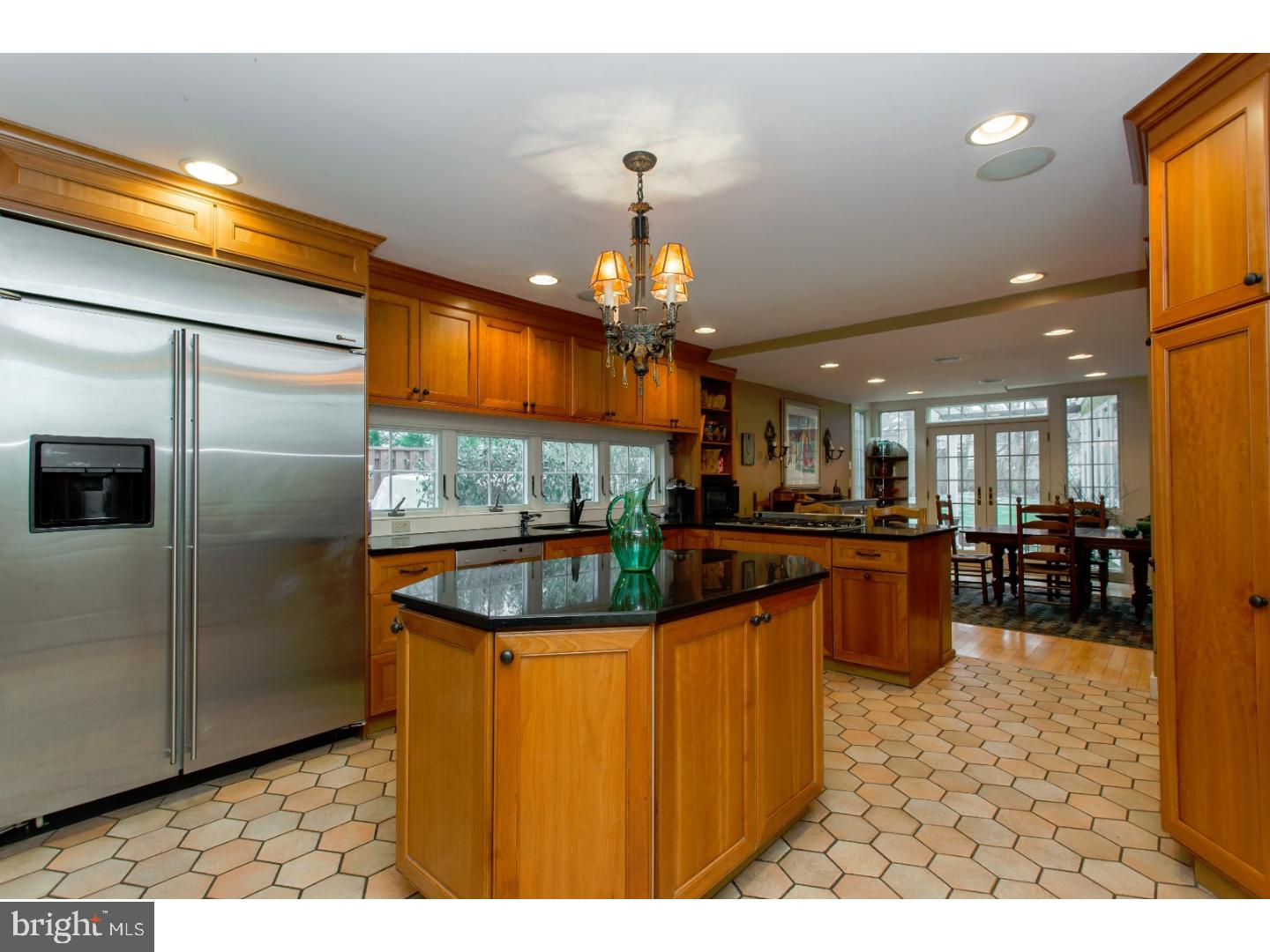 323 Croton Road Wayne, PA 19087 - Photo 3 of 25