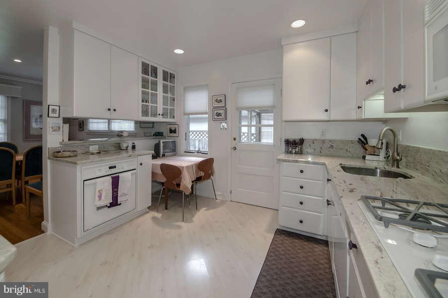 3216 Rittenhouse Street Northwest Washington, DC 20015 - Photo 8 of 21 Custom Kitchen with Granite
