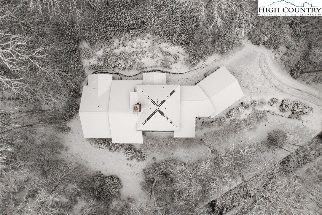 509 Twin Rivers Drive Boone, NC 28607 - Photo 5 of 50