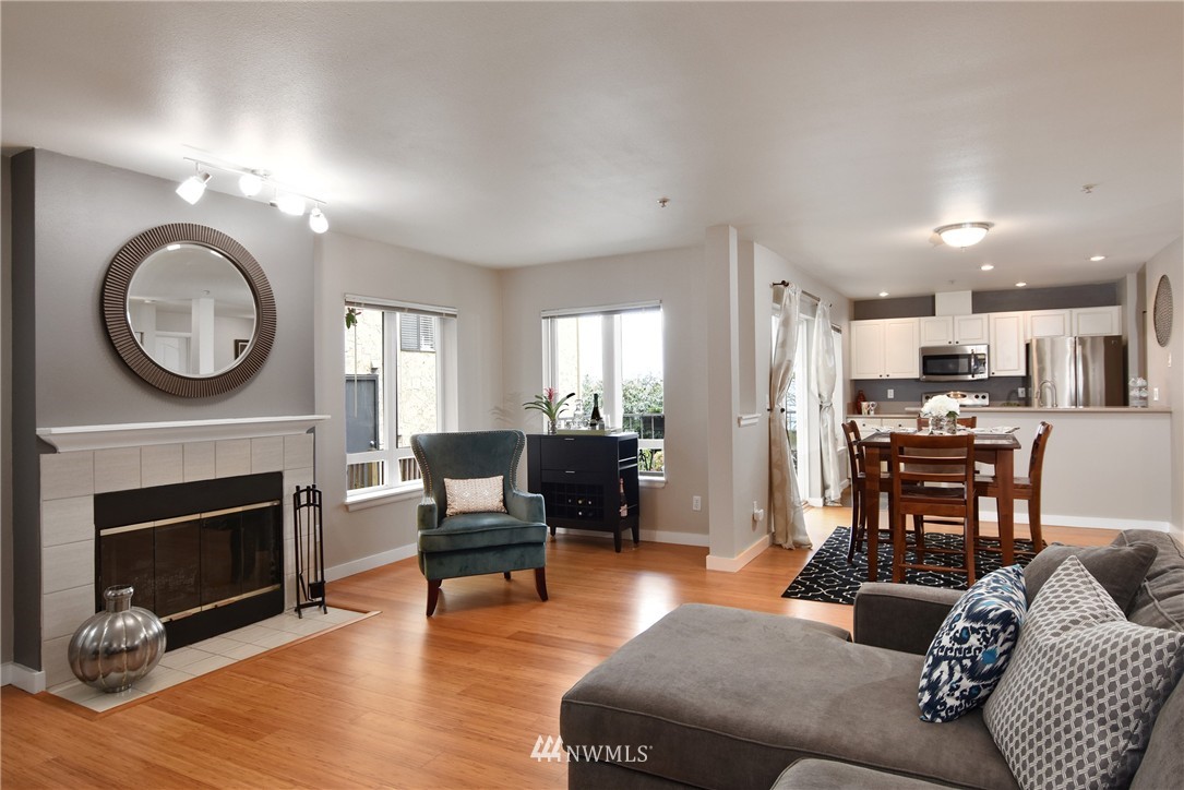 2419 8th Avenue North, Unit 202 Seattle, WA 98109 - Photo 6 of 19