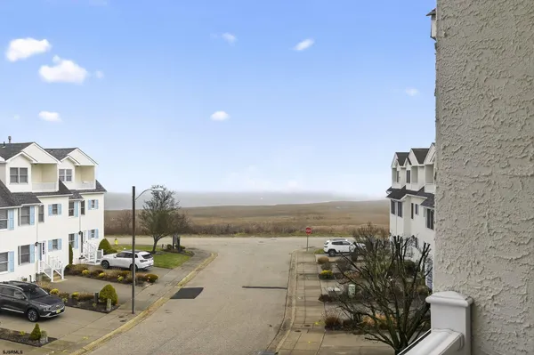 $685,000 | 16 Horizon Lane, Brigantine, NJ 08203