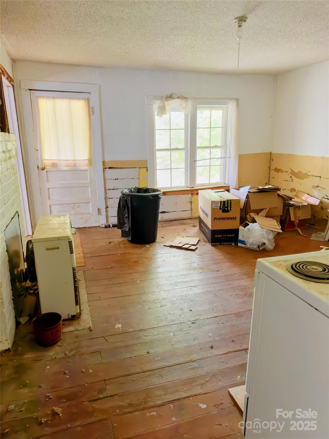 6091 Nowlings Chapel Road Morganton, NC 28655 - Photo 13 of 15