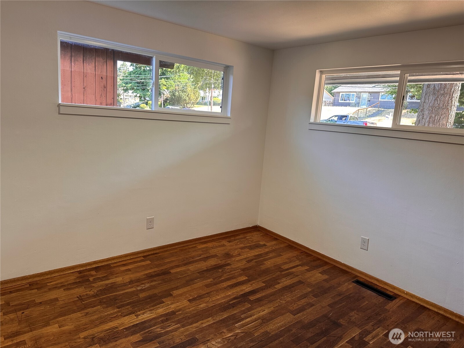 3219 Halverson Avenue Bremerton, WA 98310 - Photo 16 of 40