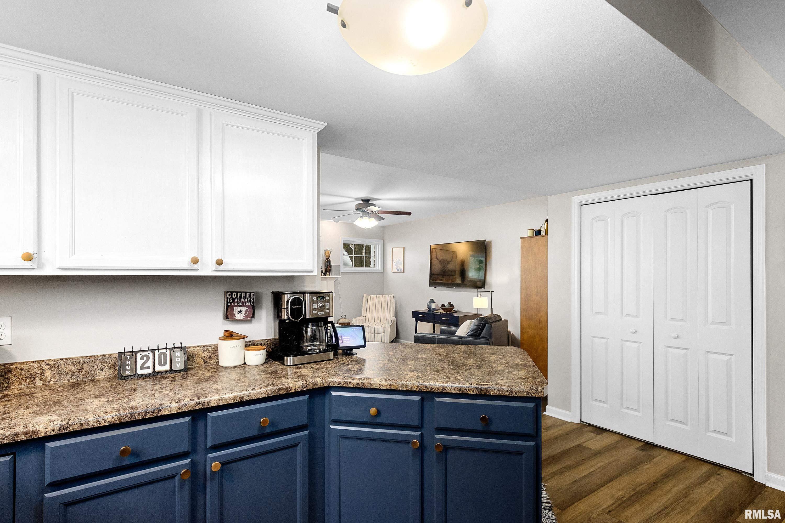 1107 Dixon Street Washington, IL 61571 - Photo 7 of 37