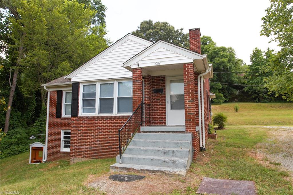 1002 East Fairfield Road High Point, NC 27263 - Photo 3 of 22 Gallery Image 3