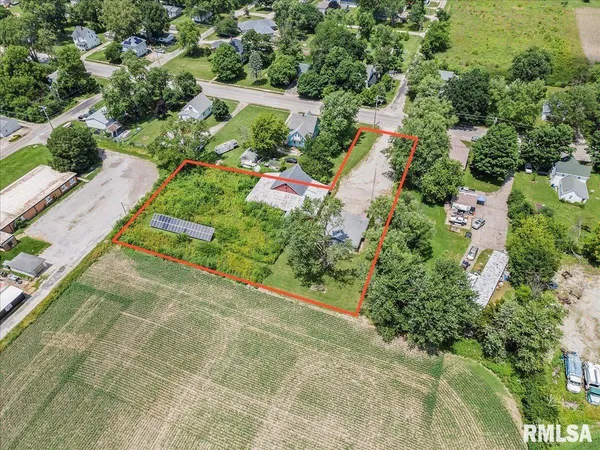 $123,500 | 900 East Union Street, Nokomis, IL 62075