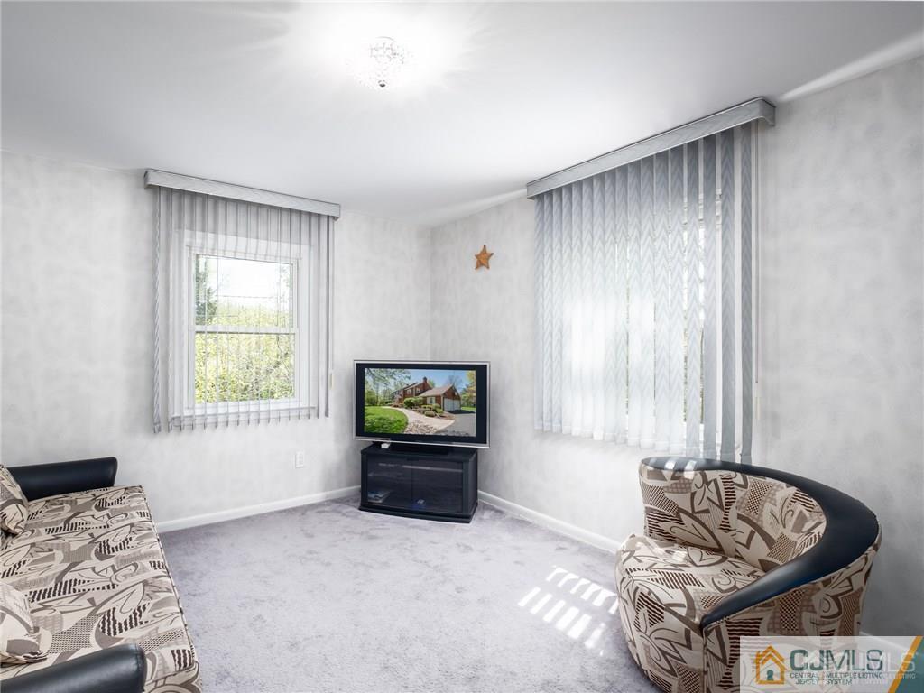 179 Fern Road East Brunswick, NJ 08816 - Photo 18 of 25 Gallery Image 18