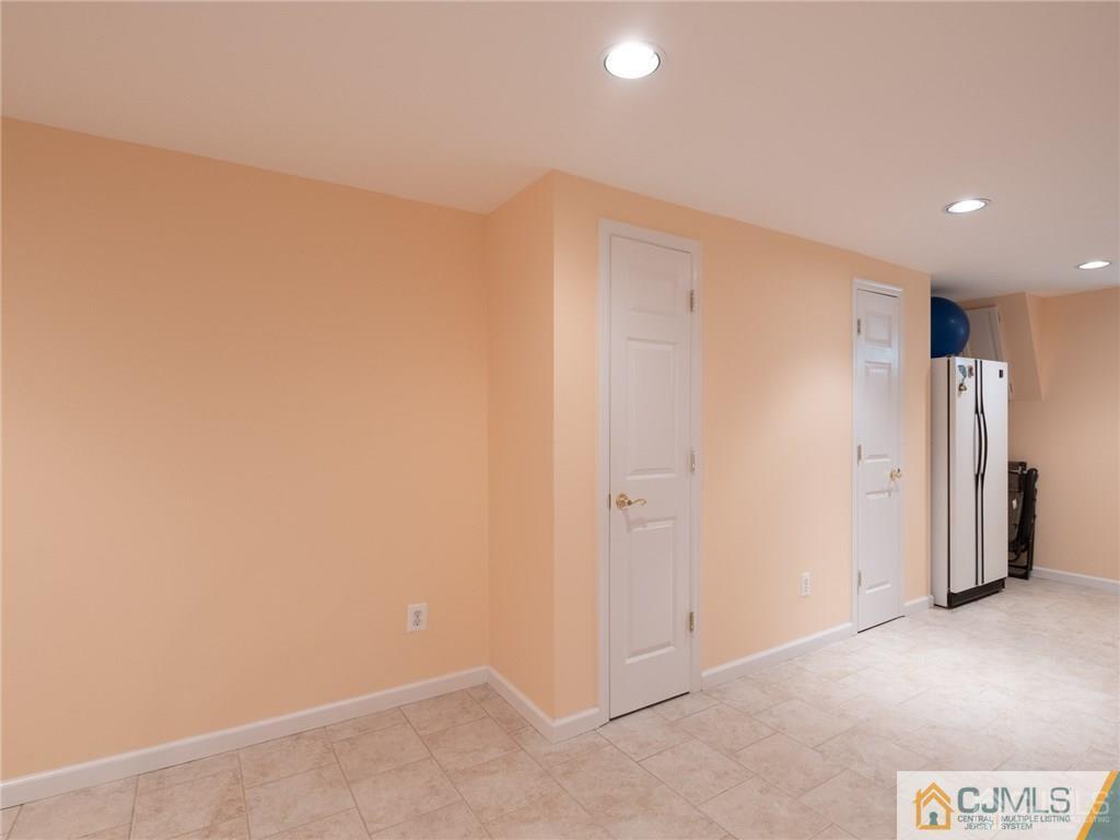 179 Fern Road East Brunswick, NJ 08816 - Photo 22 of 25 Gallery Image 22