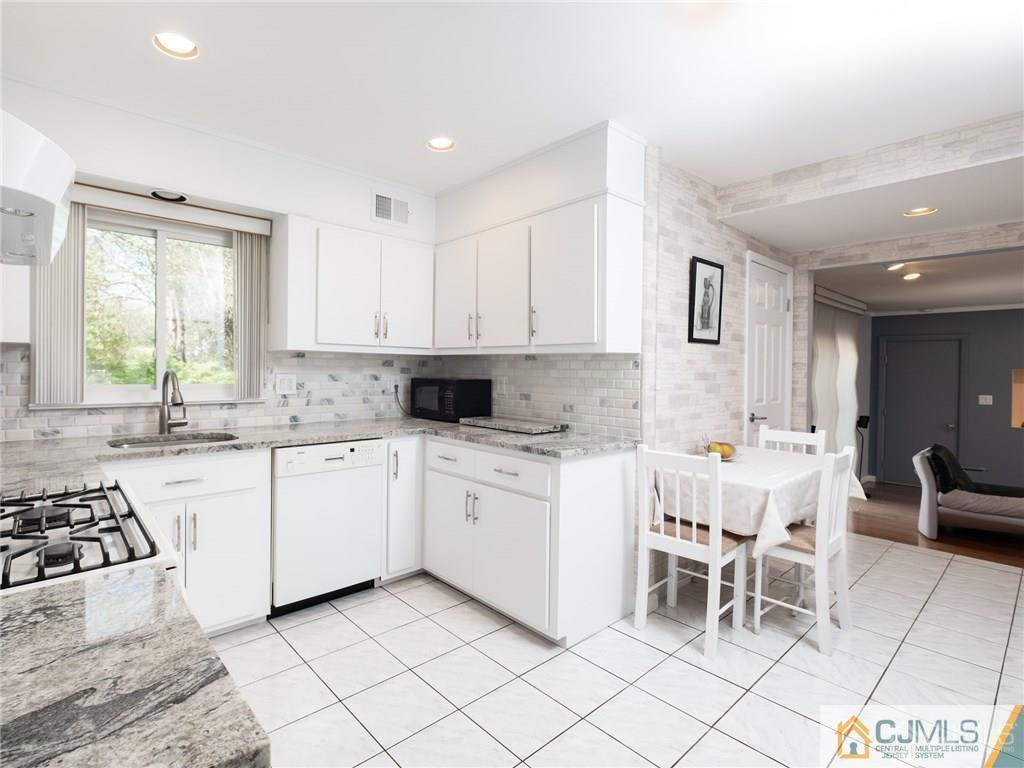 179 Fern Road East Brunswick, NJ 08816 - Photo 8 of 25 Gallery Image 8
