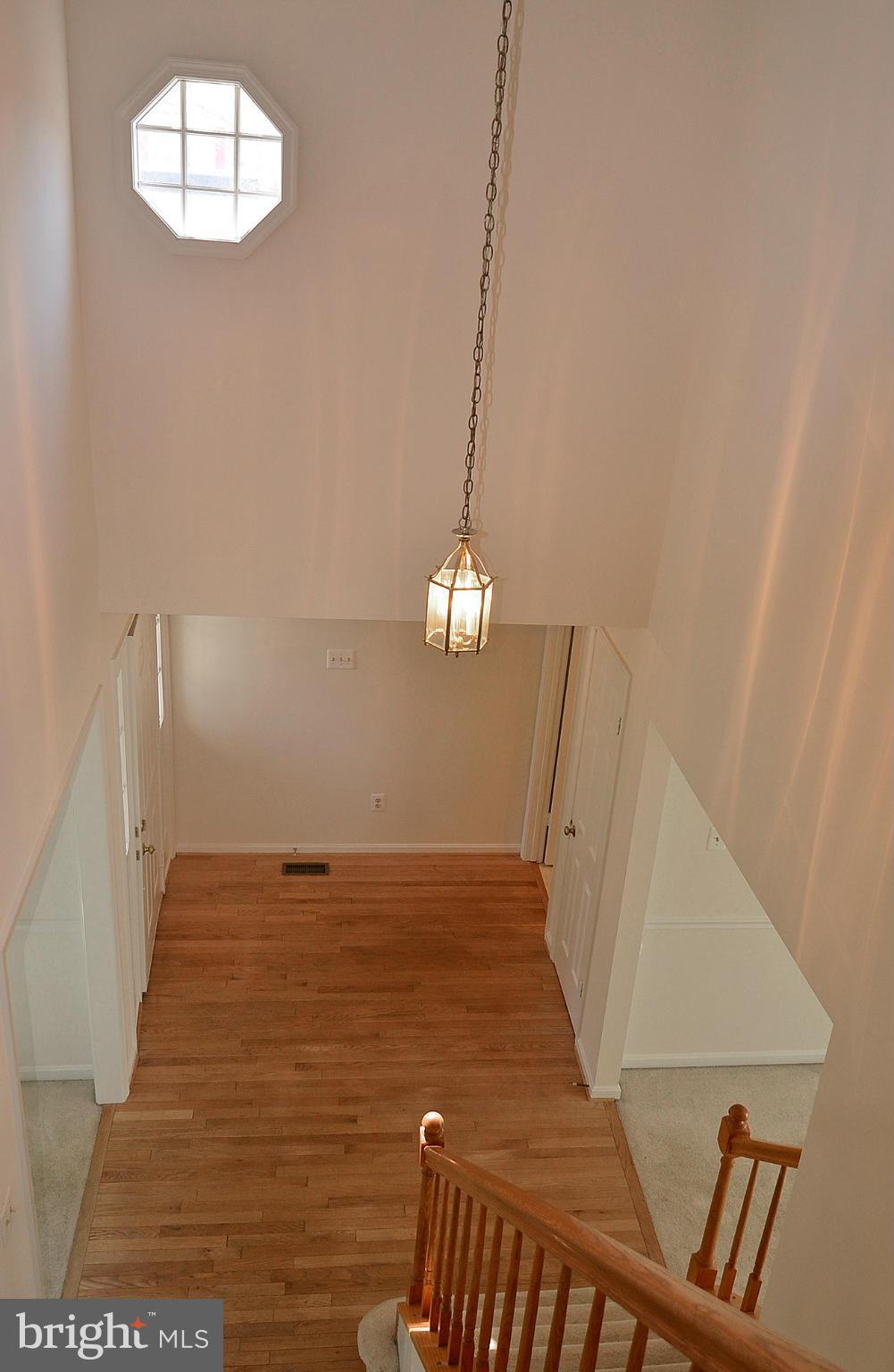 6718 Morning Ride Circle Alexandria, VA 22315 - Photo 8 of 30 2-Story Entrance with Hardwood Floor