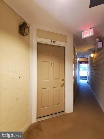 $1,800 | 2203 Westcourt Lane, Unit 102, Herndon, VA 20170