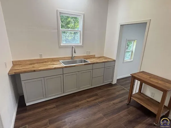 $99,000 | 236 West 7th Street, Florence, KS 66851