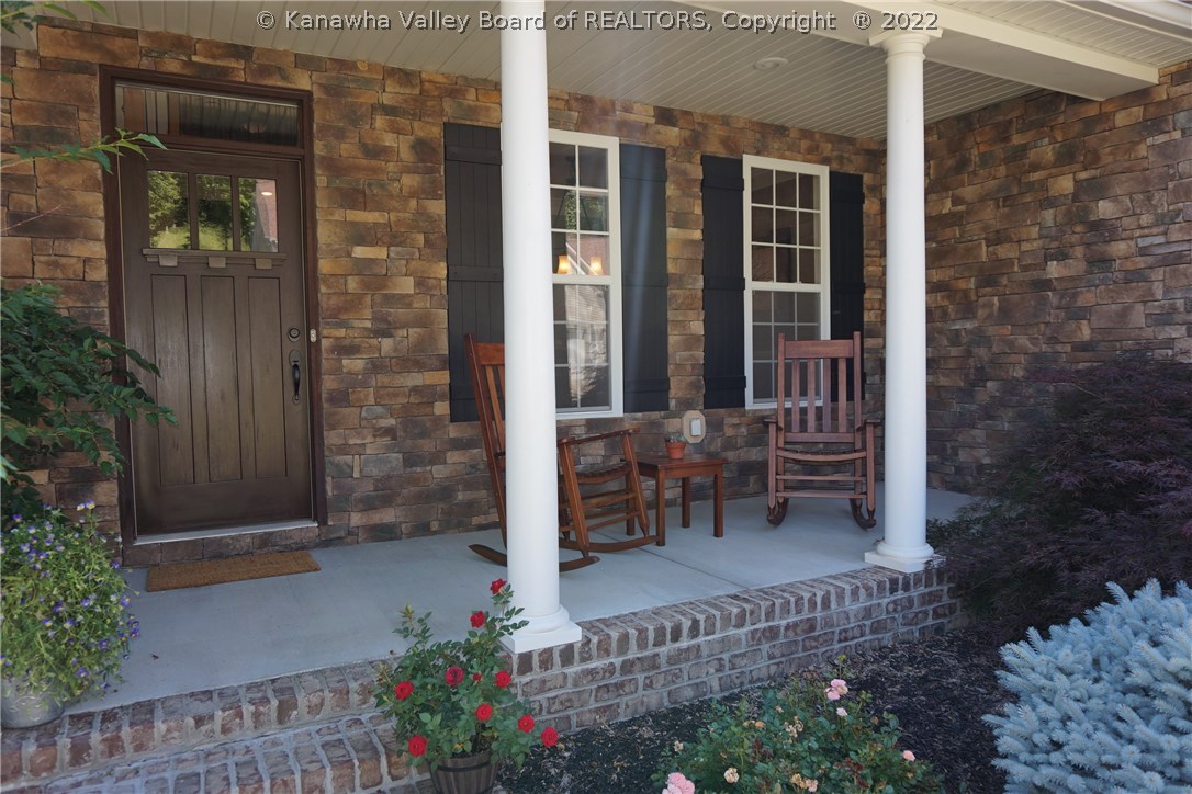 135 Killarney Road Winfield, WV 25213 - Photo 2 of 28 Gallery Image 2