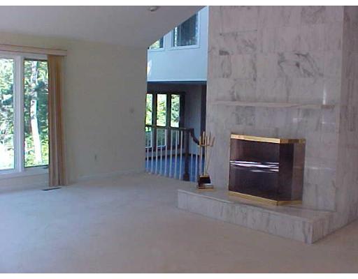 8 Highridge Road Wilbraham, MA 01095 - Photo 4 of 17
