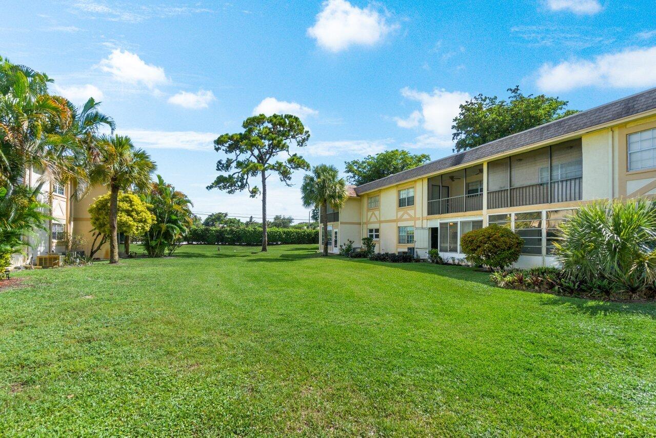 1700 Dover Road, Unit 110A Delray Beach, FL 33445 - Photo 32 of 33 032-1700DoverRoad-DelrayBeach-FL-33445-S