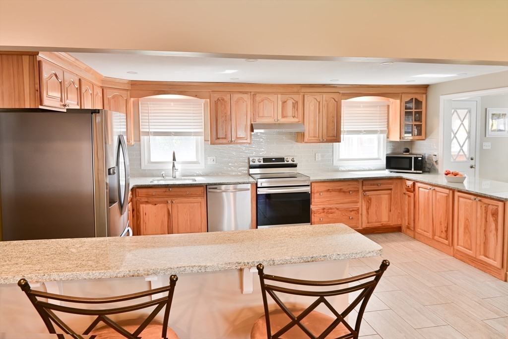 3 Maple Road Westford, MA 01886 - Photo 7 of 17 Gallery Image 7