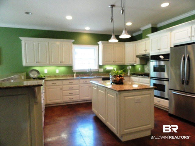 3 Patrice Trace Daphne, AL 36527 - Photo 8 of 22 Bright Sunny Kitchen Has Walk In Pantry