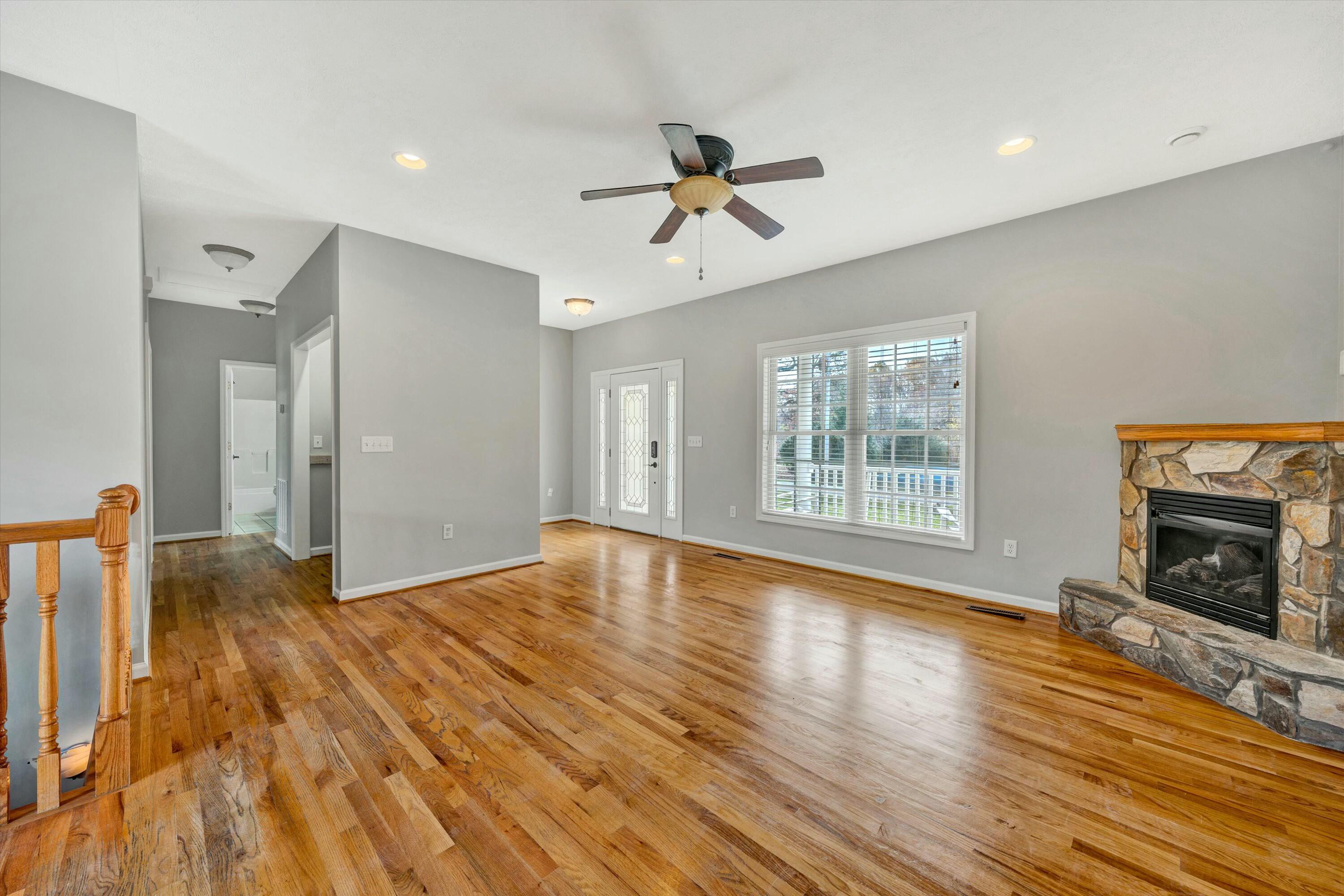 446 Bernard Road Rocky Mount, VA 24151 - Photo 4 of 31 Living Room