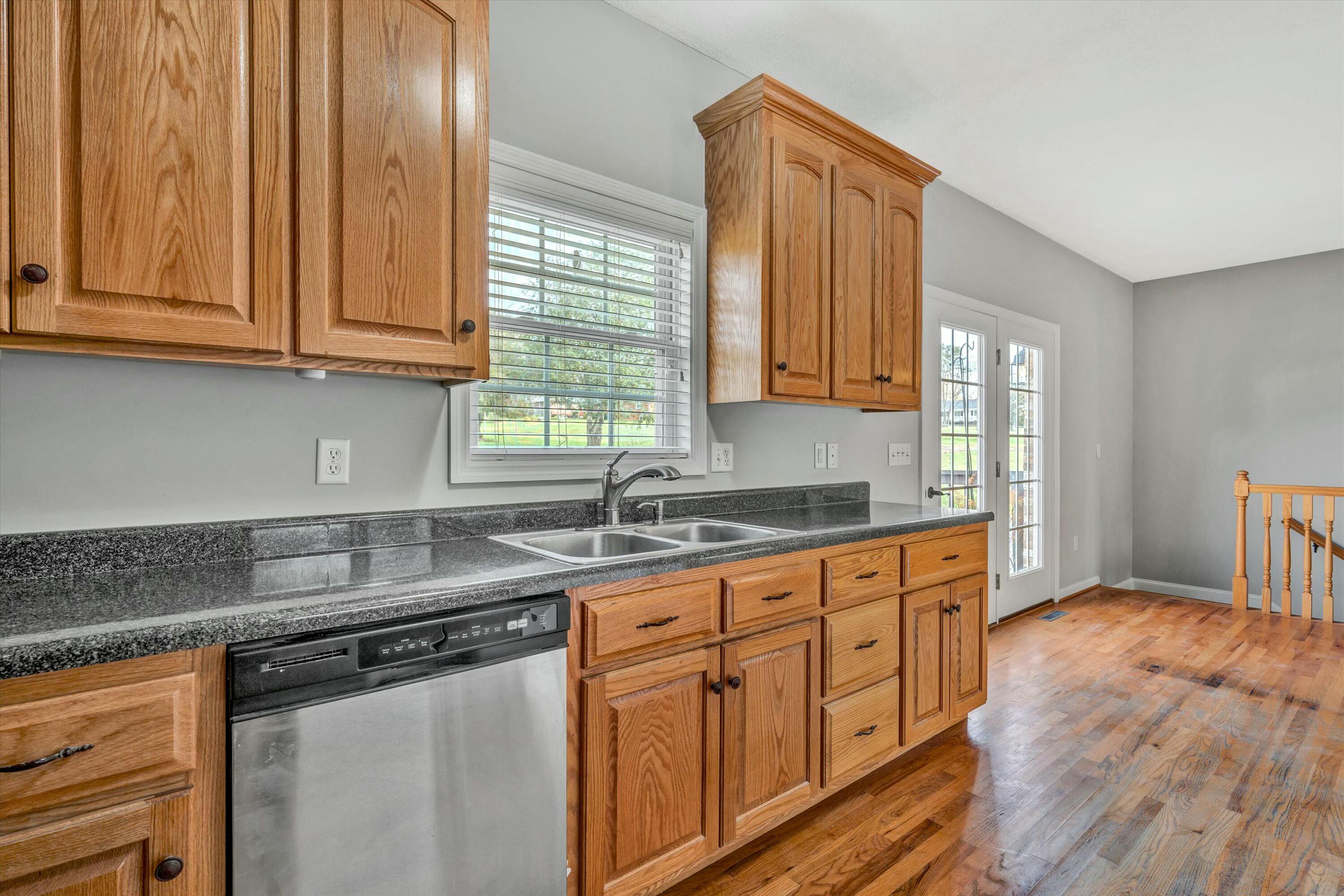 446 Bernard Road Rocky Mount, VA 24151 - Photo 8 of 31 Kitchen/Dining Area