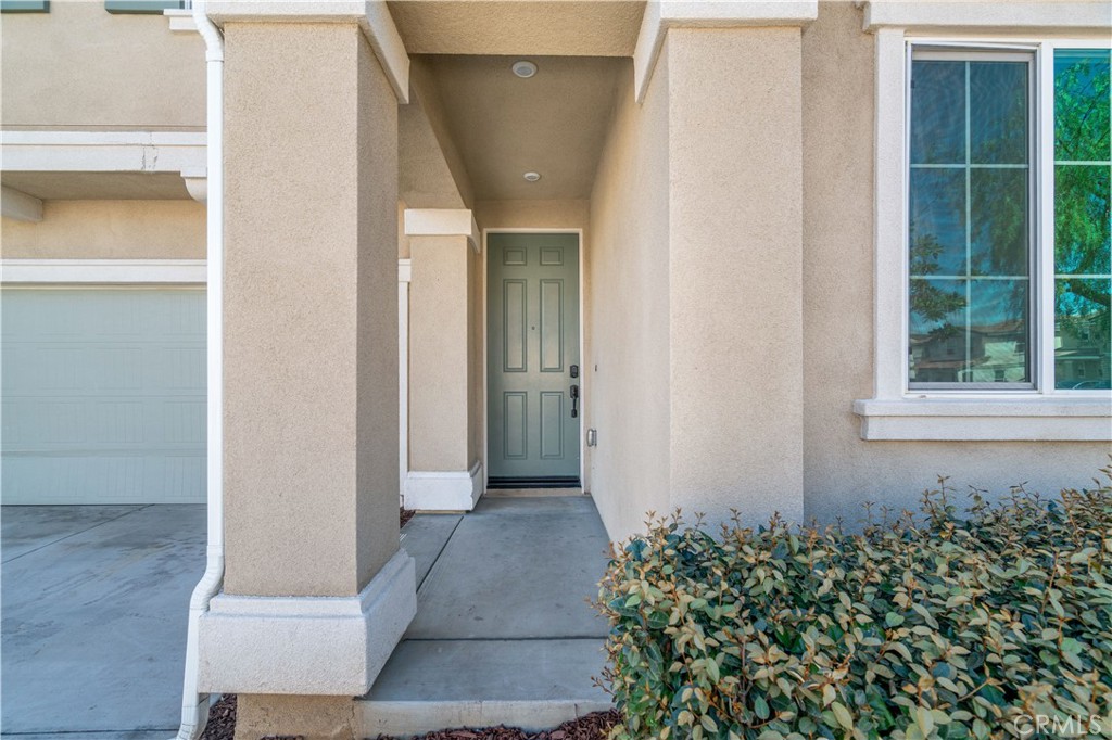 24915 Gulfstream Lane Moreno Valley, CA 92553 - Photo 42 of 60 Front portch