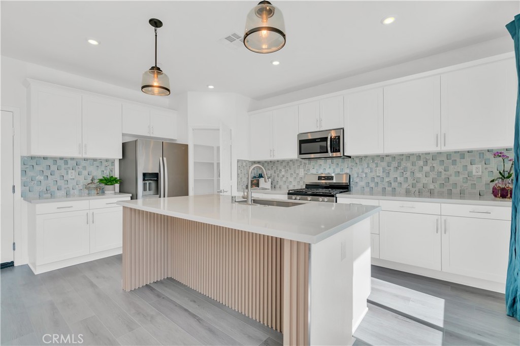 24915 Gulfstream Lane Moreno Valley, CA 92553 - Photo 9 of 60