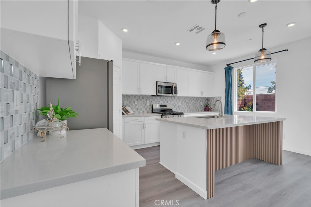 24915 Gulfstream Lane Moreno Valley, CA 92553 - Photo 10 of 60