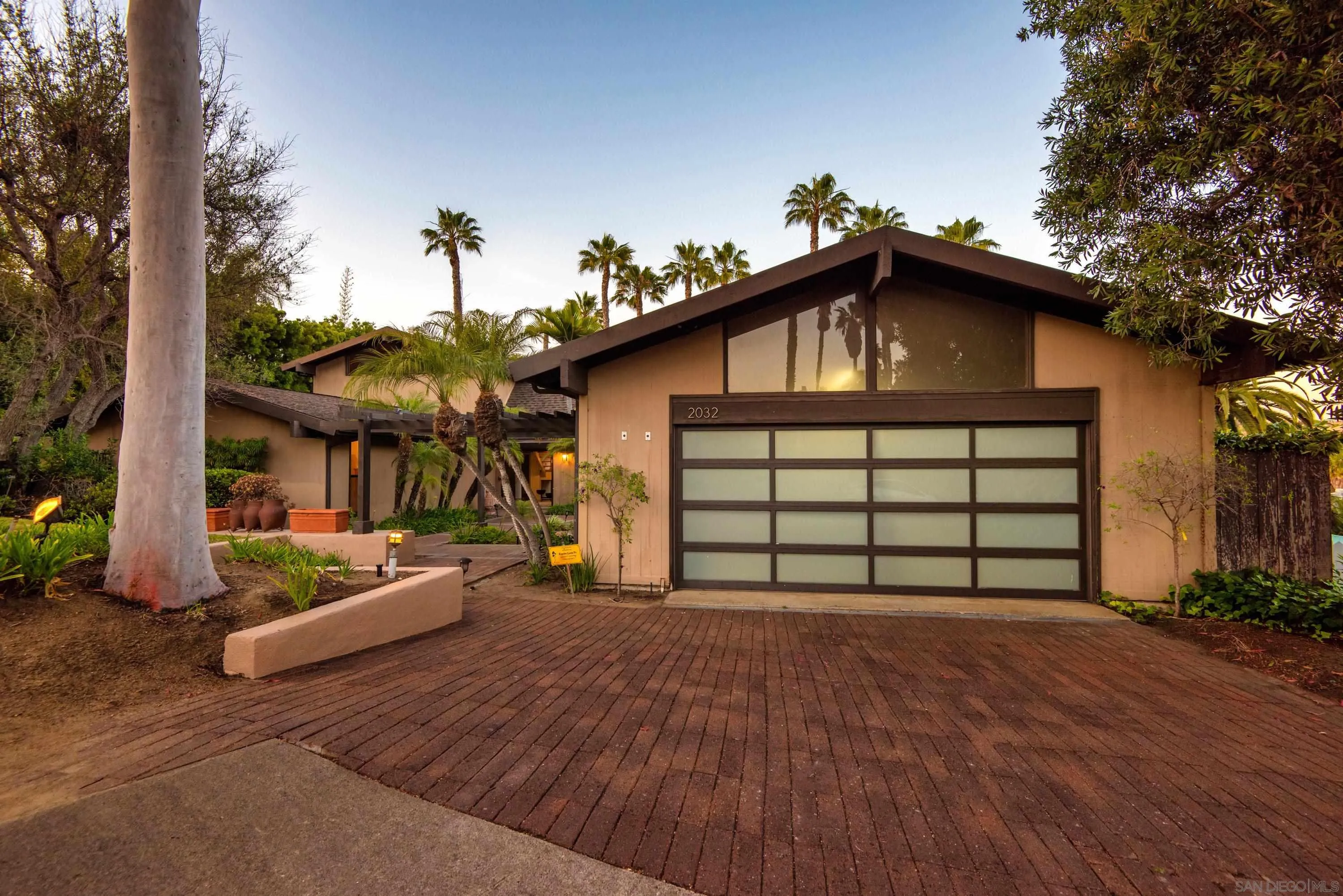 2032 Playa Road Carlsbad, CA 92009 - Photo 11 of 53 Gallery Image 11