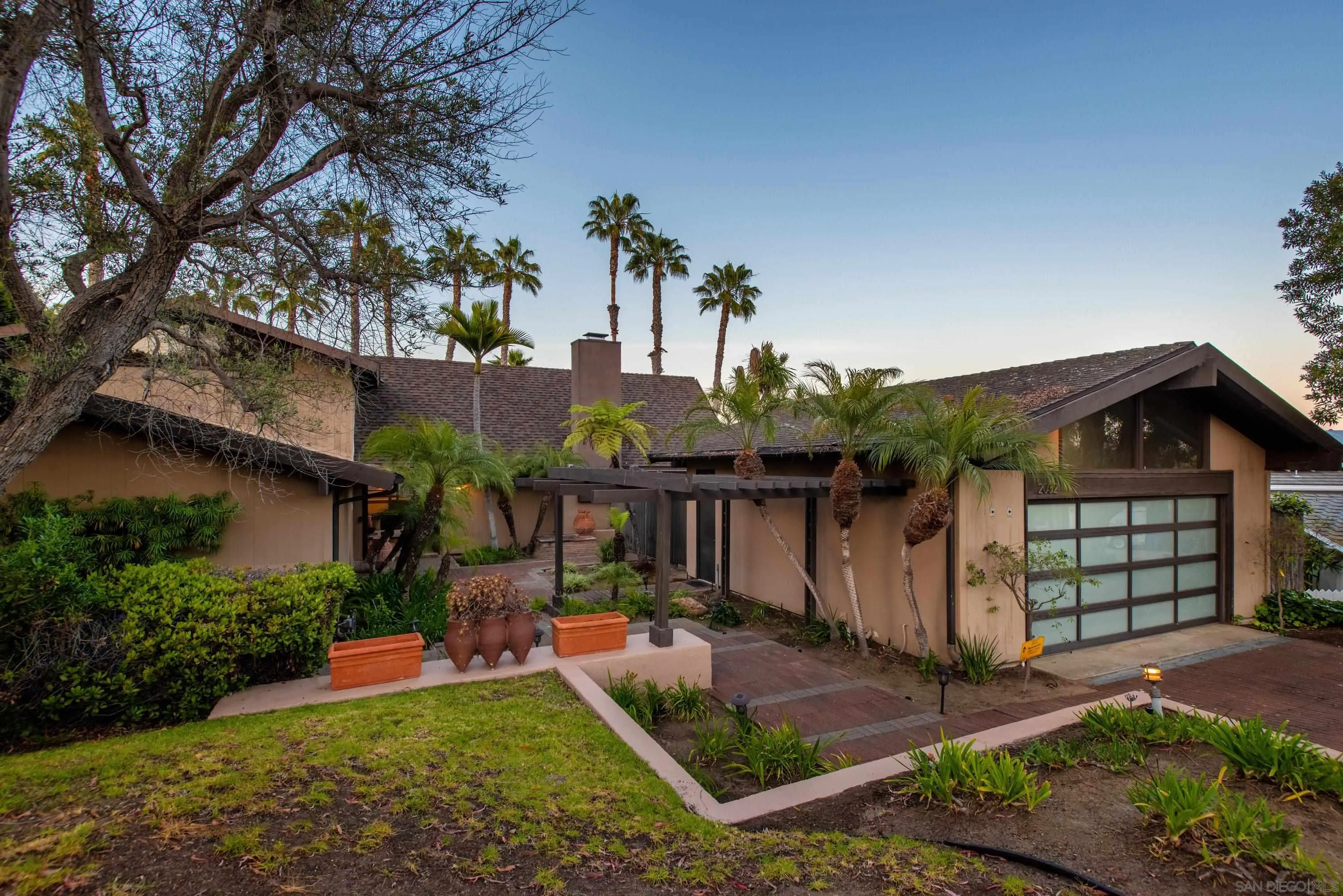 2032 Playa Road Carlsbad, CA 92009 - Photo 12 of 53 Gallery Image 12
