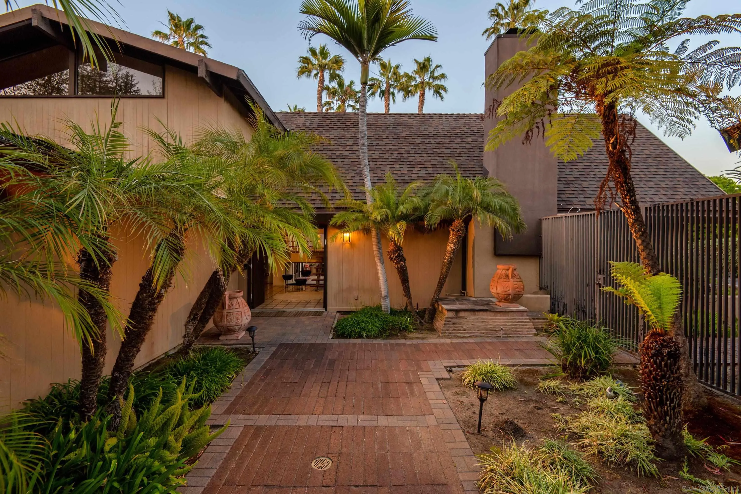 2032 Playa Road Carlsbad, CA 92009 - Photo 13 of 53 Gallery Image 13