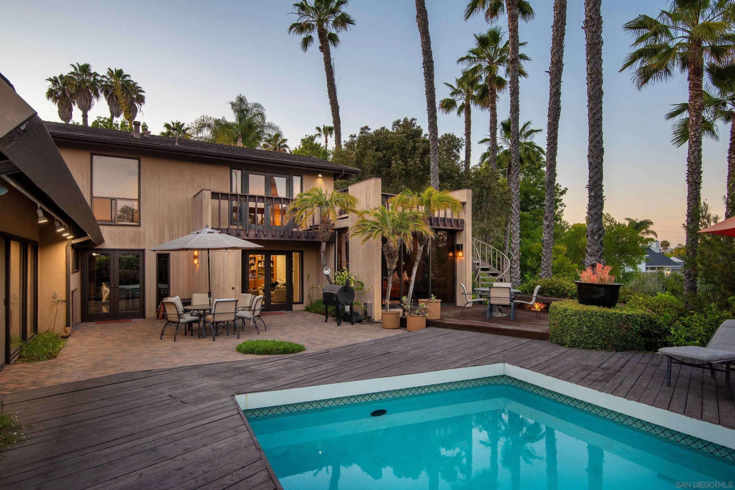 2032 Playa Road Carlsbad, CA 92009 - Photo 18 of 53 Gallery Image 18