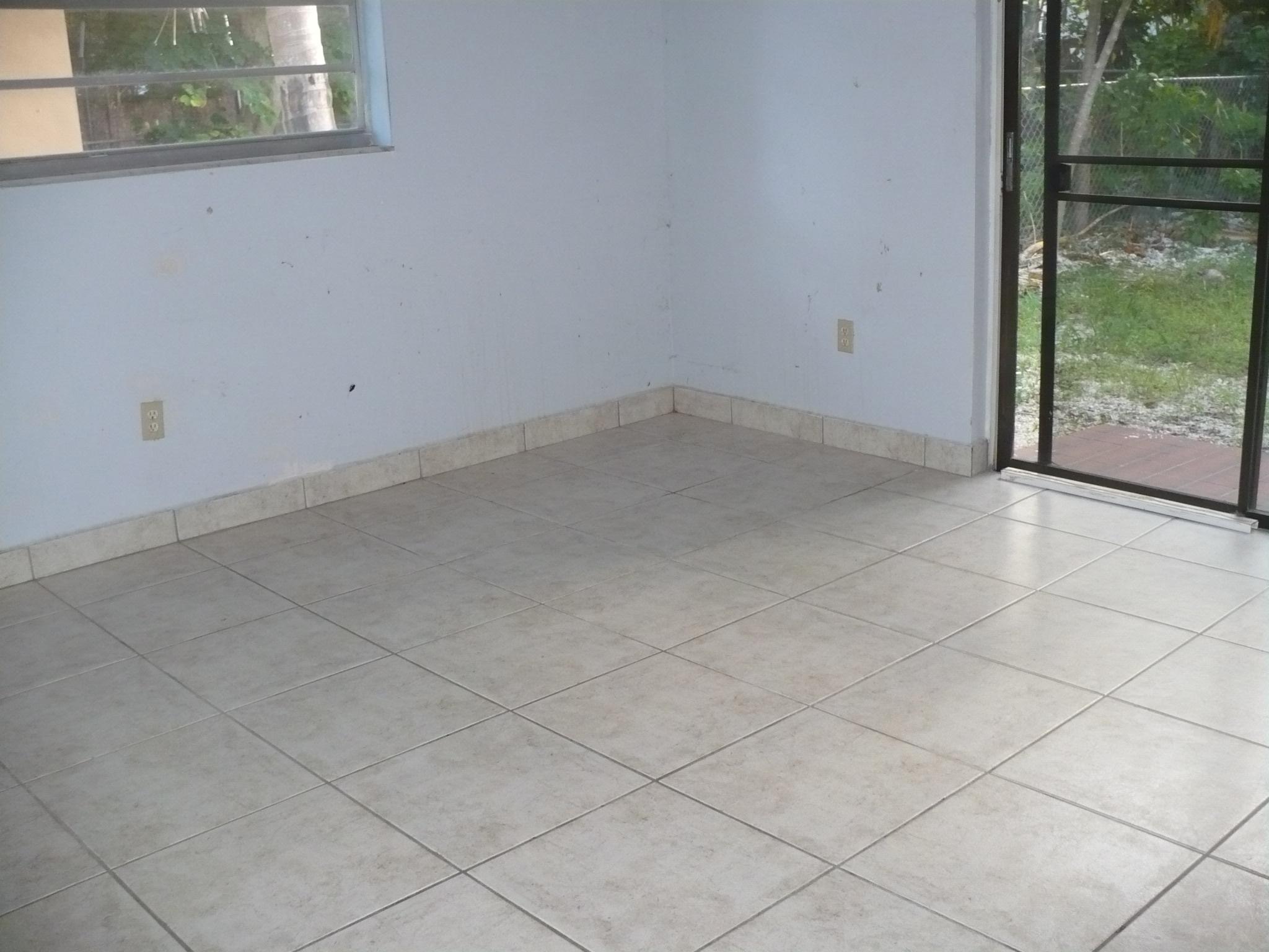 217 West Indies Road Tavernier, FL 33070 - Photo 12 of 14 P1100866