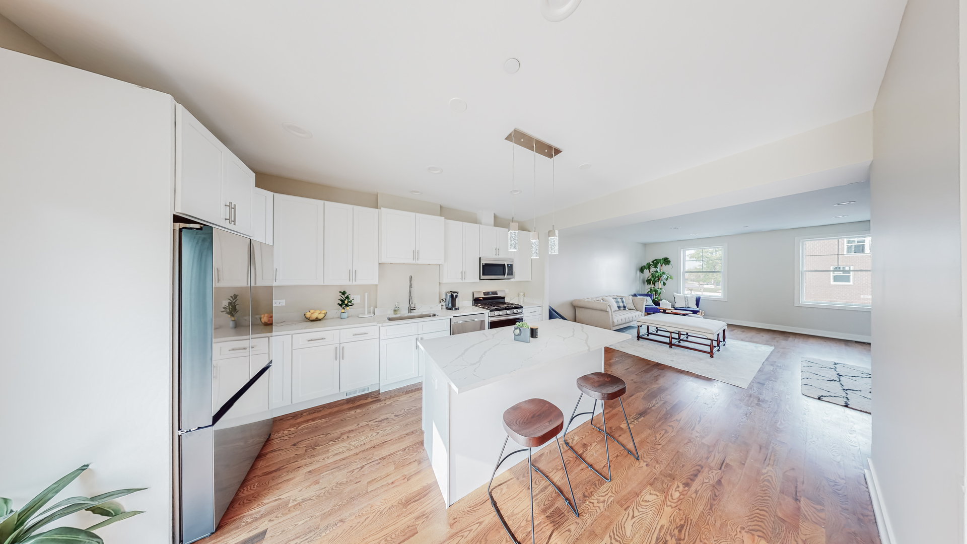 516 Highlands Parkway Itasca, IL 60143 - Photo 2 of 18