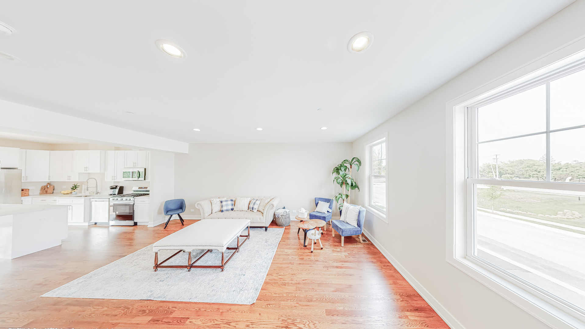 516 Highlands Parkway Itasca, IL 60143 - Photo 9 of 18 a living room with furniture and a table