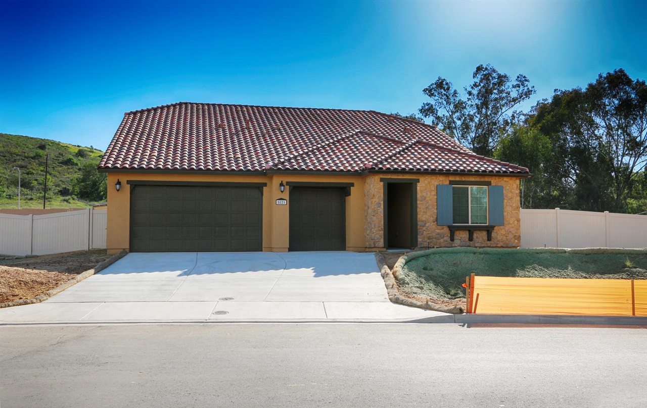 5821 Rancho Del Caballo Bonsall, CA 92003 - Photo 1 of 25 Gallery Image 1