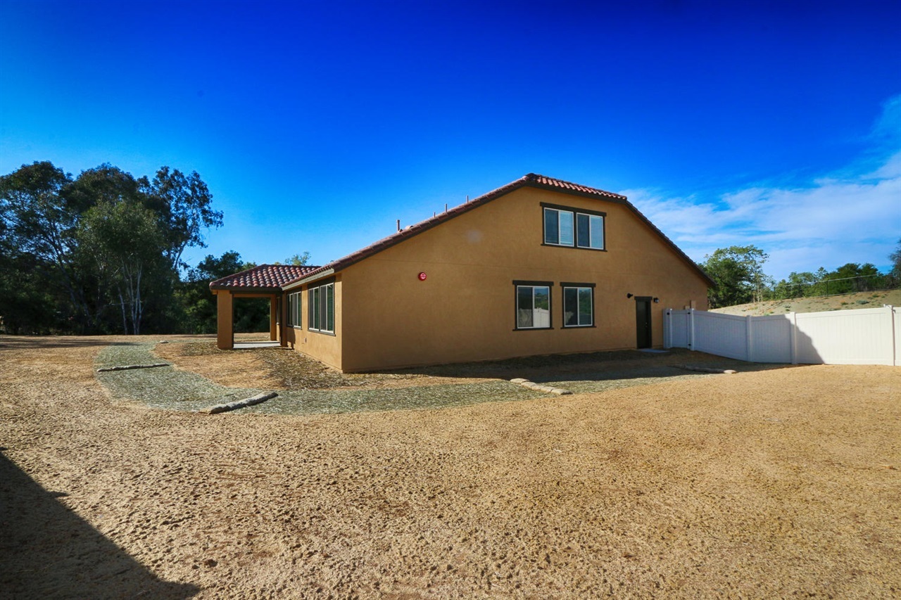 5821 Rancho Del Caballo Bonsall, CA 92003 - Photo 20 of 25 Gallery Image 20