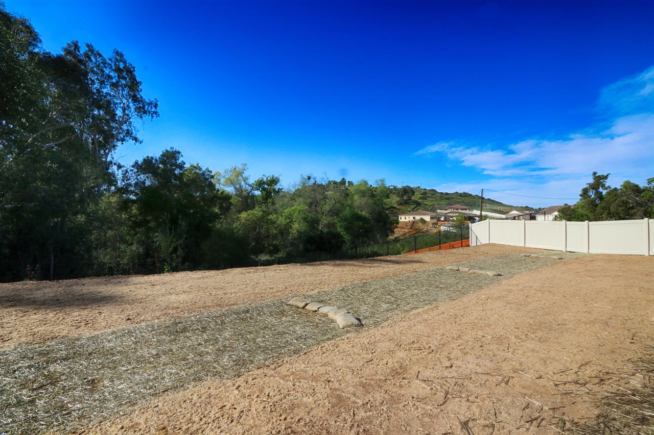 5821 Rancho Del Caballo Bonsall, CA 92003 - Photo 21 of 25 Gallery Image 21