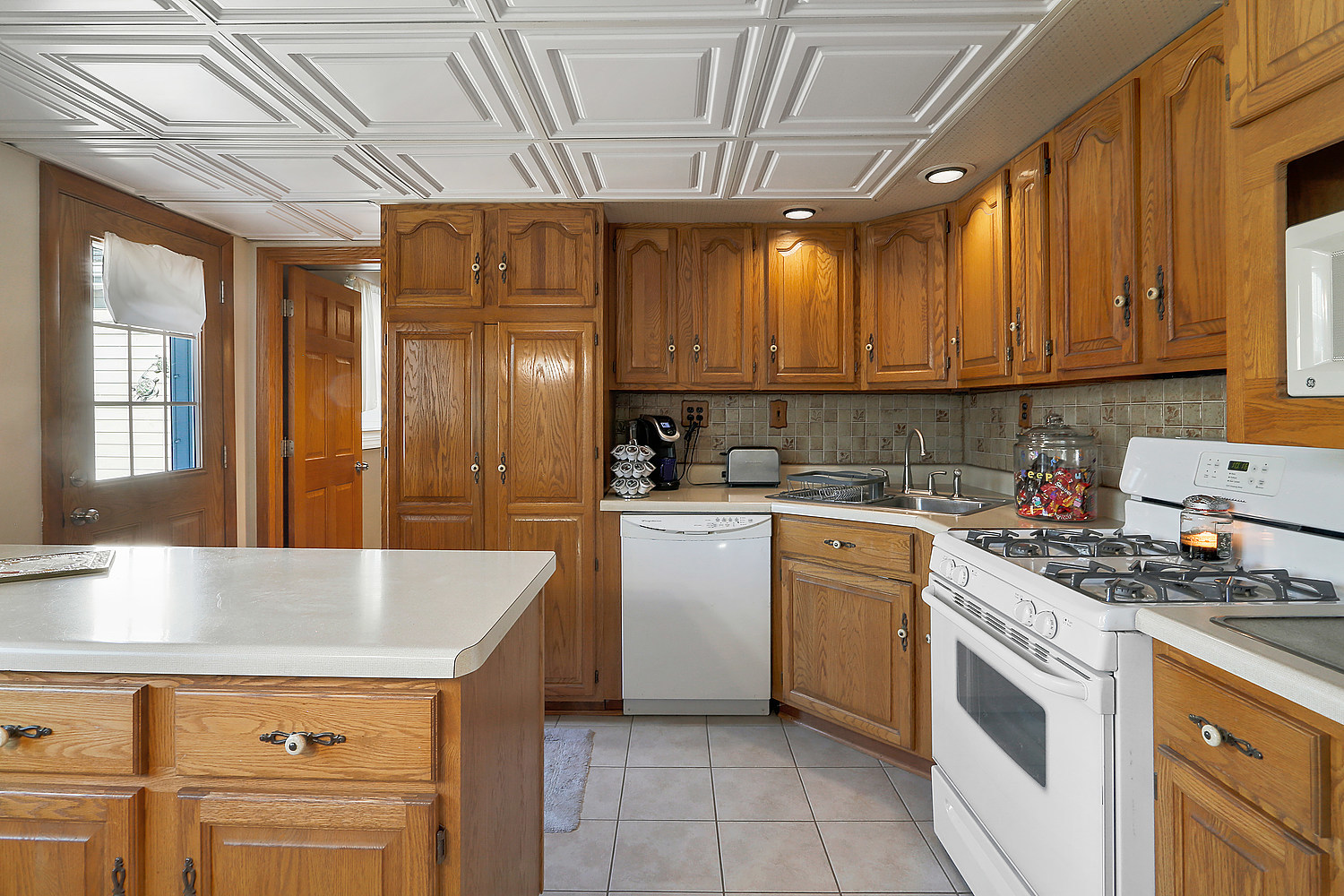 303 MacGregor Road Lockport, IL 60441 - Photo 9 of 21